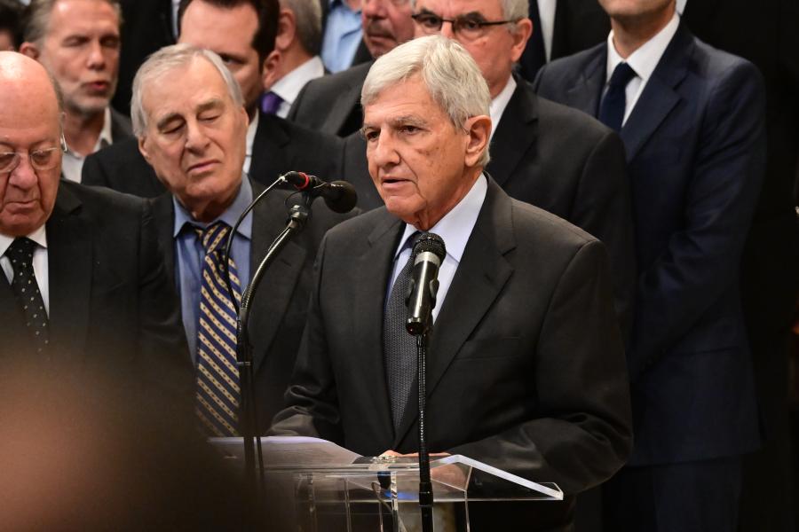 Ο Τάσος Γιαννίτσης