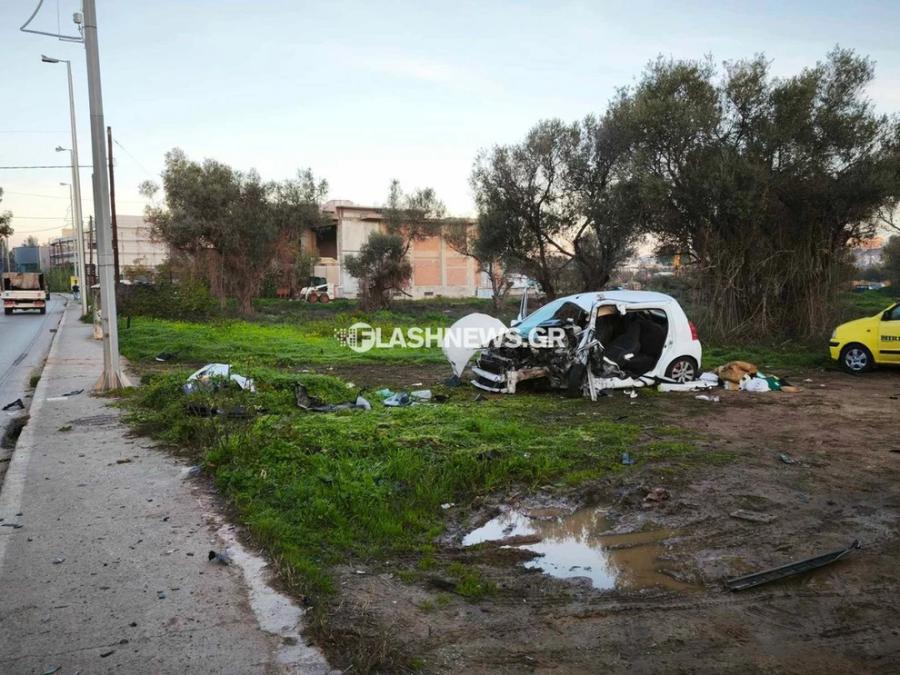 Το διαλυμένο ΙΧ που βρήκε το θάνατο ο 22χρονος οδηγός