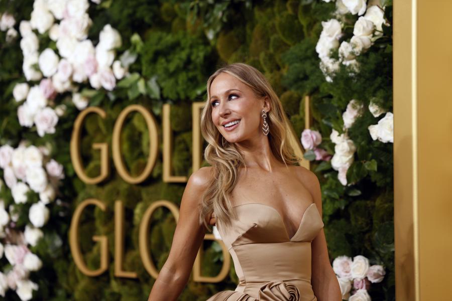 Η παρουσιάστρια της τελετής Nikki Glaser