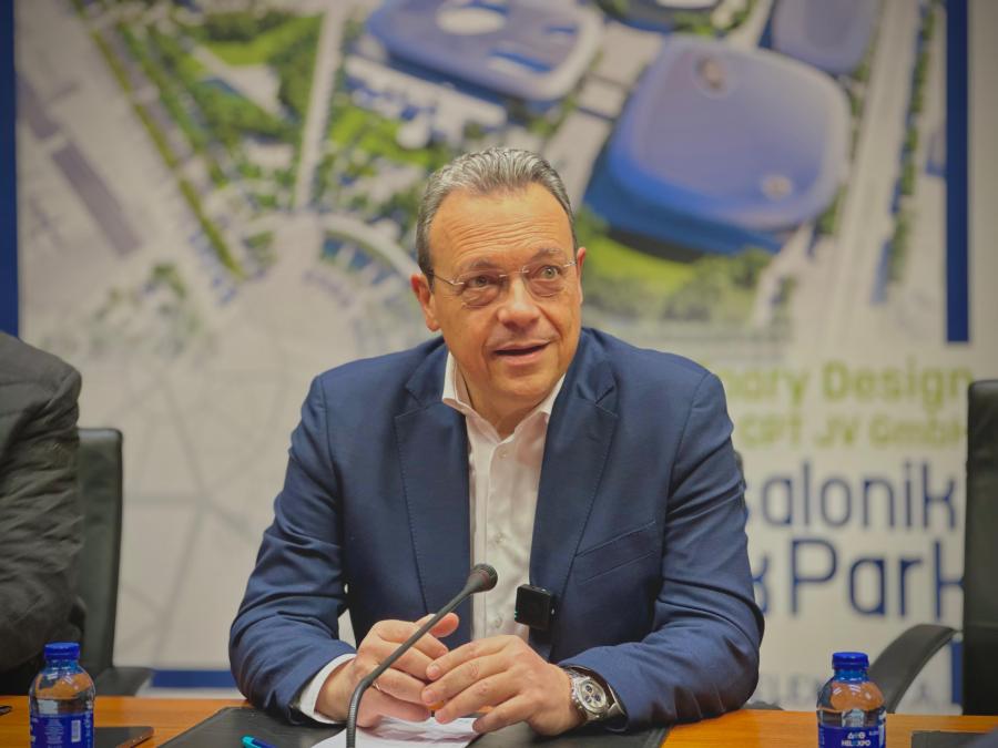 Επίσκεψη του Σωκράτη Φάμελλου στην έκθεση Zootechnia
