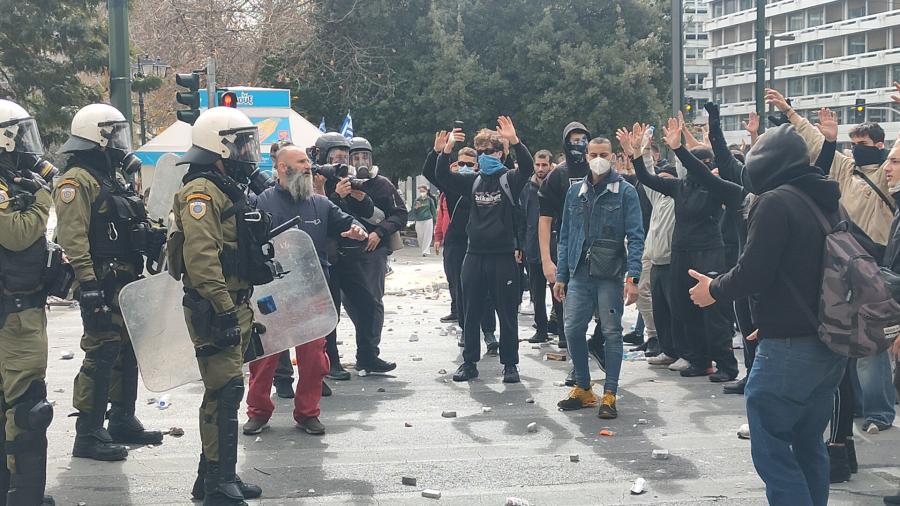 Σύνταγμα διαδηλωτές Τέμπη
