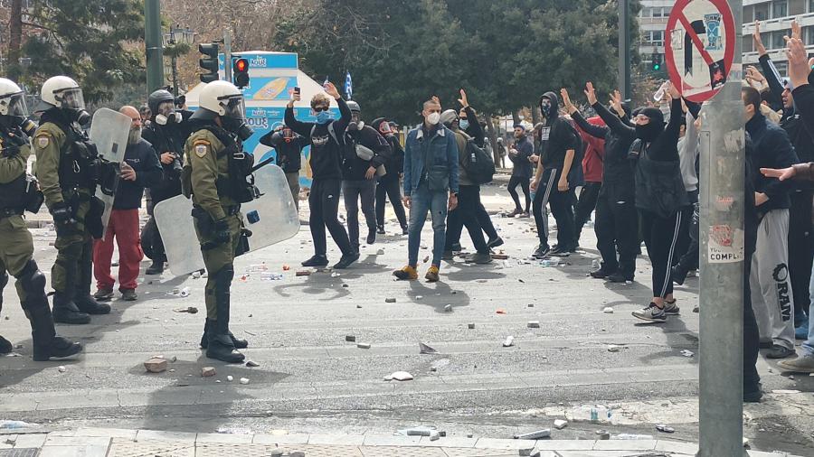Σύνταγμα διαδηλωτές Τέμπη