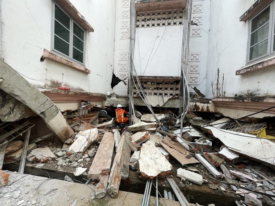 Συντρίμμια από σεισμό στη Μιανμάρ