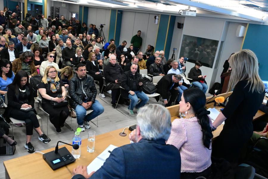Κόσμος σε συνέντευξη Τύπου στην ΕΣΗΕΑ