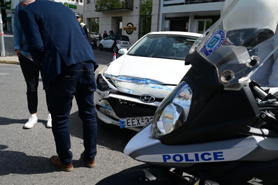 Τροχαίο με ασθενοφόρο