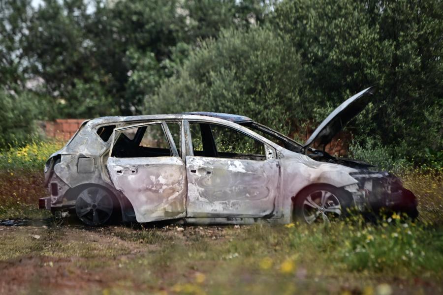 Καμένο αμάξι στο Χαλάνδρι