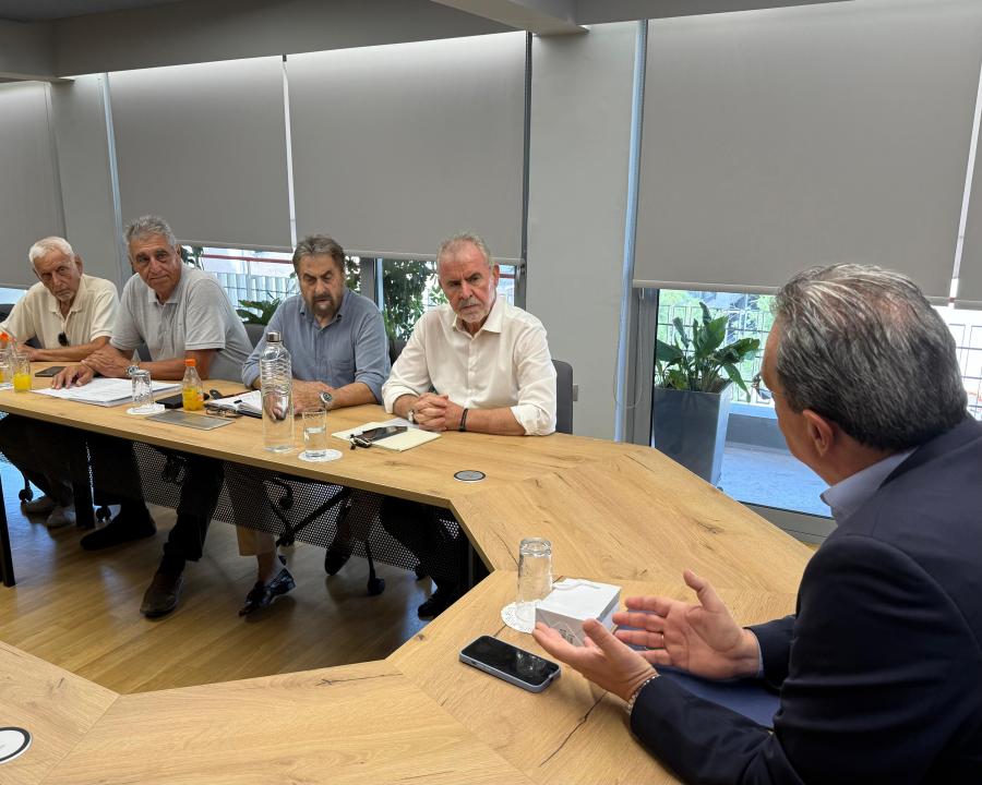 Συνάντηση του προέδρου του ΣΥΡΙΖΑ-ΠΣ, Σωκράτη Φάμελλου με εκπροσώπους της Ανωτάτης Γενικής Συνομοσπονδίας Συνταξιούχων Ελλάδος