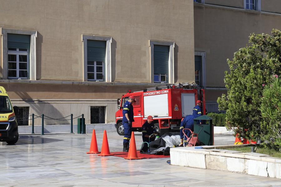 ύποπτος φάκελος Βουλή 3