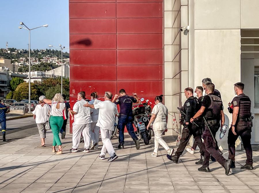 Πυρκαγιά σε υπόγειο χώρο του νοσοκομείου Άγιος Ανδρέας στη Πάτρα 