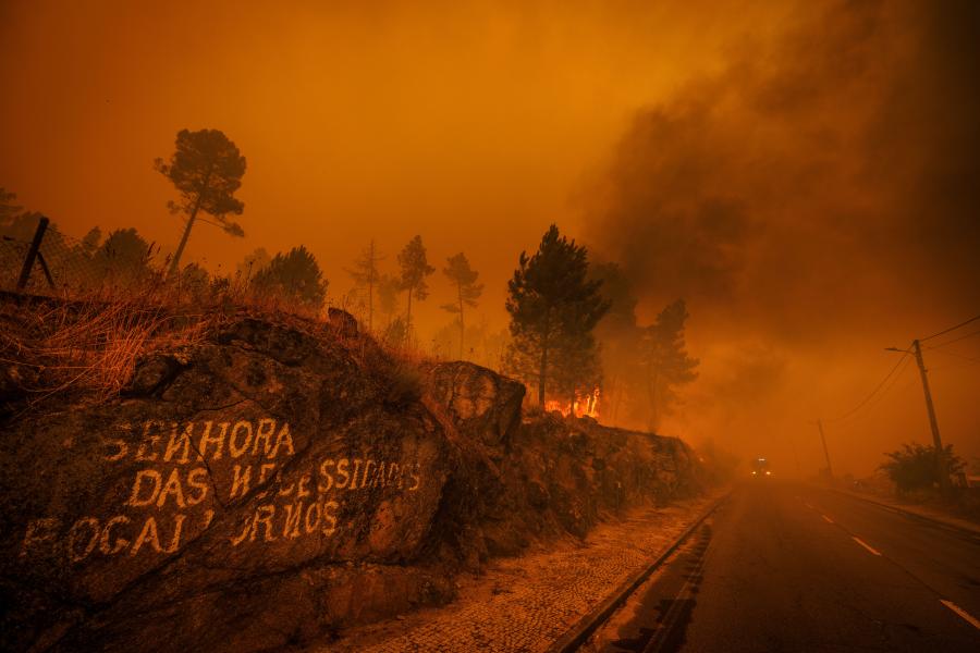 Οι πυρκαγιές που μαίνονται στην Πορτογαλία άφησαν πίσω τους τον πρώτο νεκρό σήμερα στη Γκουάρντα
