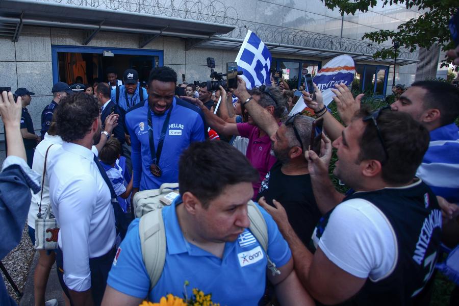 άφιξη εθνικής 7