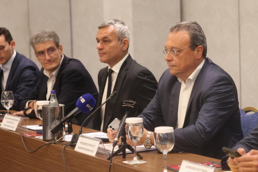 Ο Σωκράτης Φάμελλος