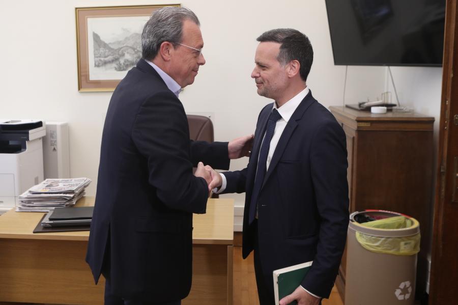 ΦΑΜΕΛΛΟΣ ΔΟΥΚΑΣ ΒΟΥΛΗ