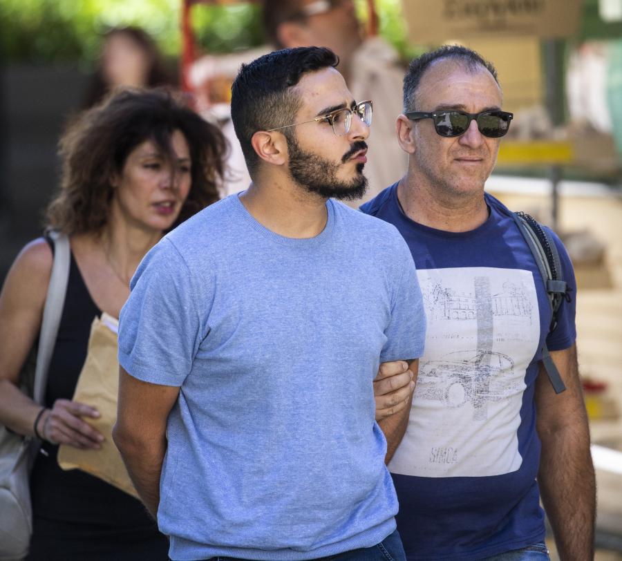 Ο «απατεώνας του Tinder» Shimon Hayut συνελήφθη στη Γεωργία κατόπιν αιτήματος της Ιντερπόλ