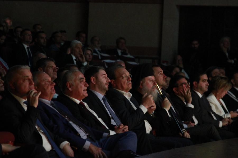 φάμελλος 4