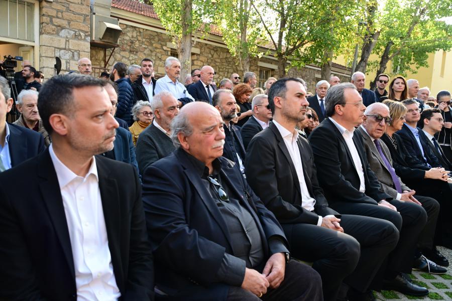 Δούκας Βούτσης Χαρίτσης