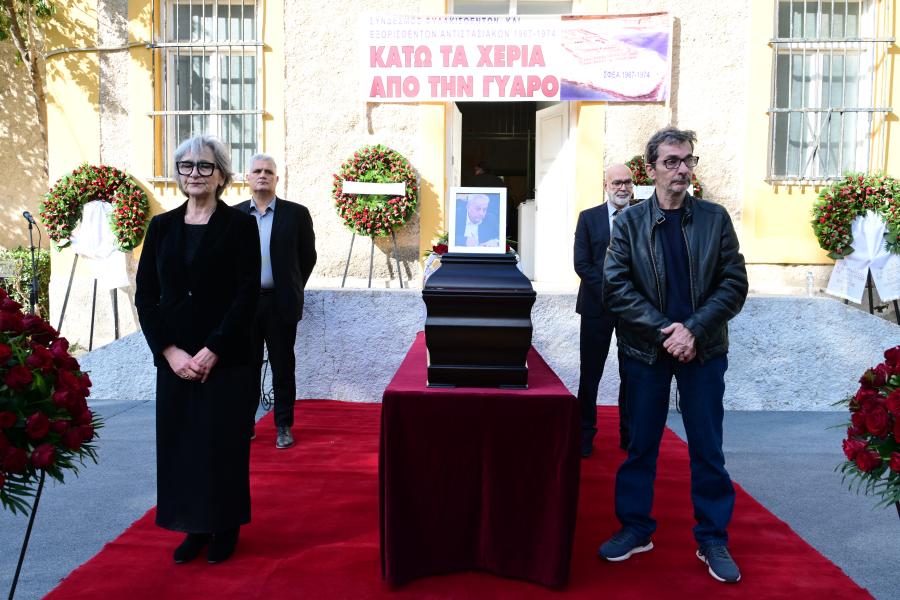 Κηδεία Αλέκου Φλαμπουράρη 3