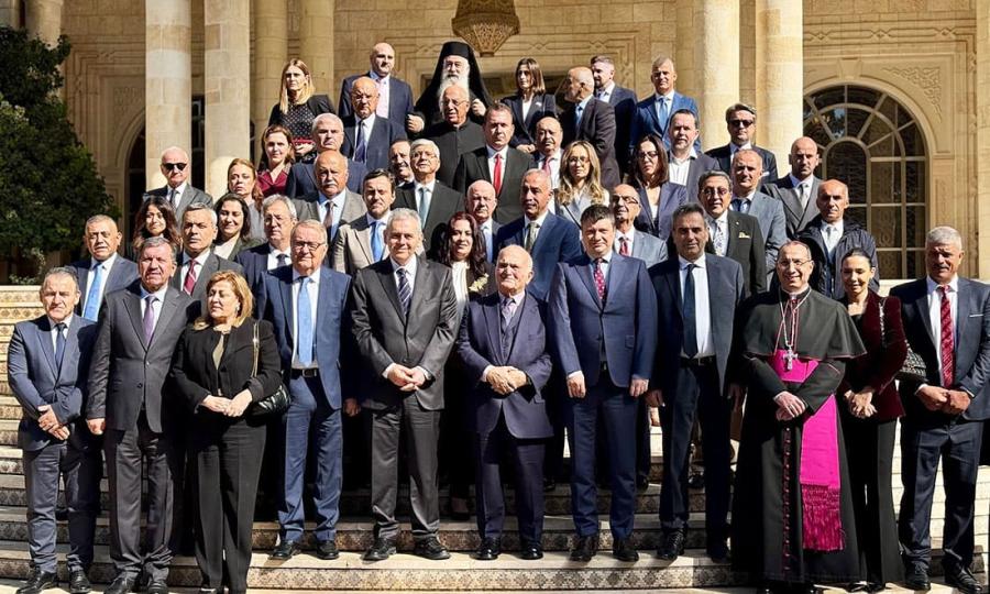 Οικογενειακή φωτογραφία της Διεθνούς Γραμματείας της ΔΣΟ στην Ιορδανία