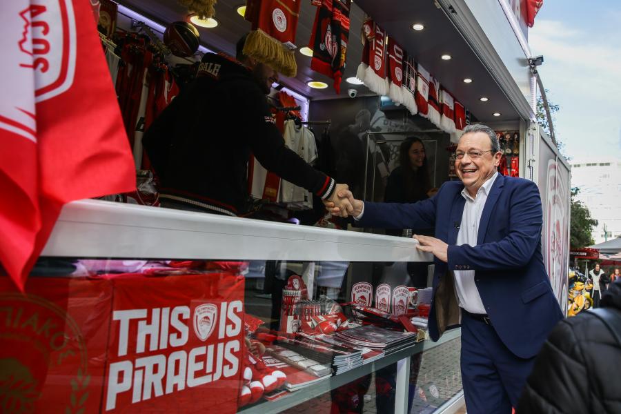 Περιοδεία Φάμελλου στον Πειραιά