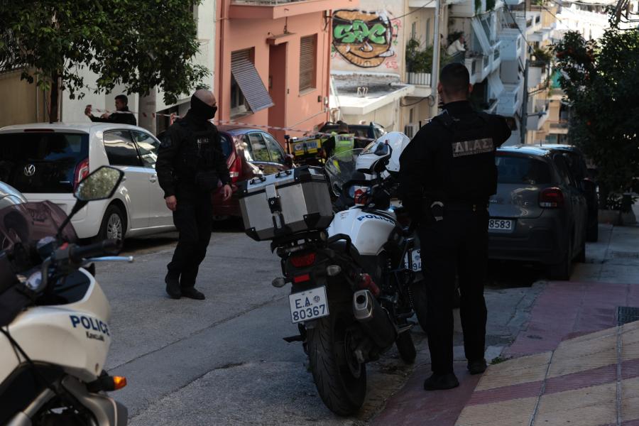 Άνδρας μαχαίρωσε τη σύζυγό του και αυτοκτόνησε στου Γκύζη