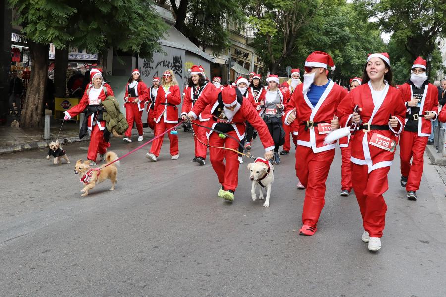 ATHENS SANTA RUN 2025 στο κέντρο της Αθήνας