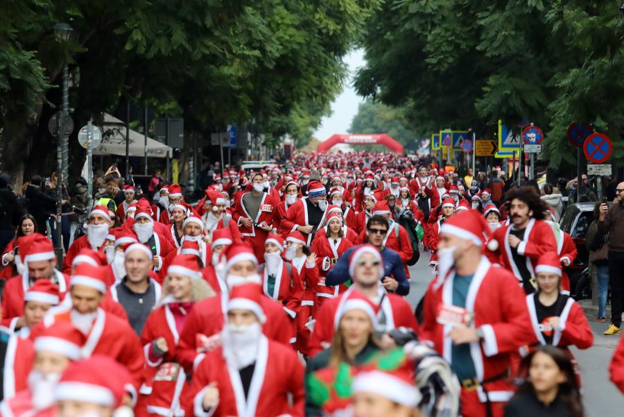 ATHENS SANTA RUN 2025 στο κέντρο της Αθήνας