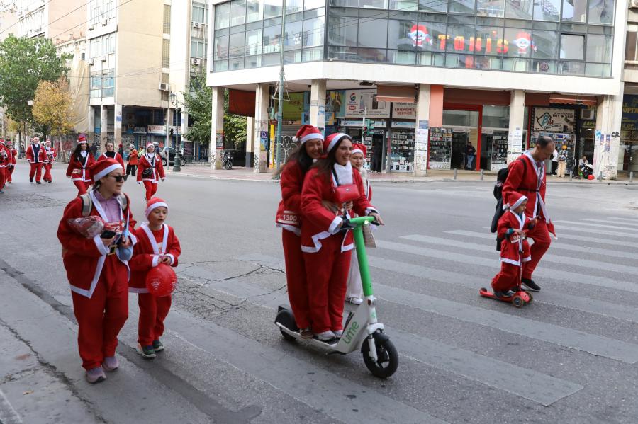 ATHENS SANTA RUN 2025 στο κέντρο της Αθήνας