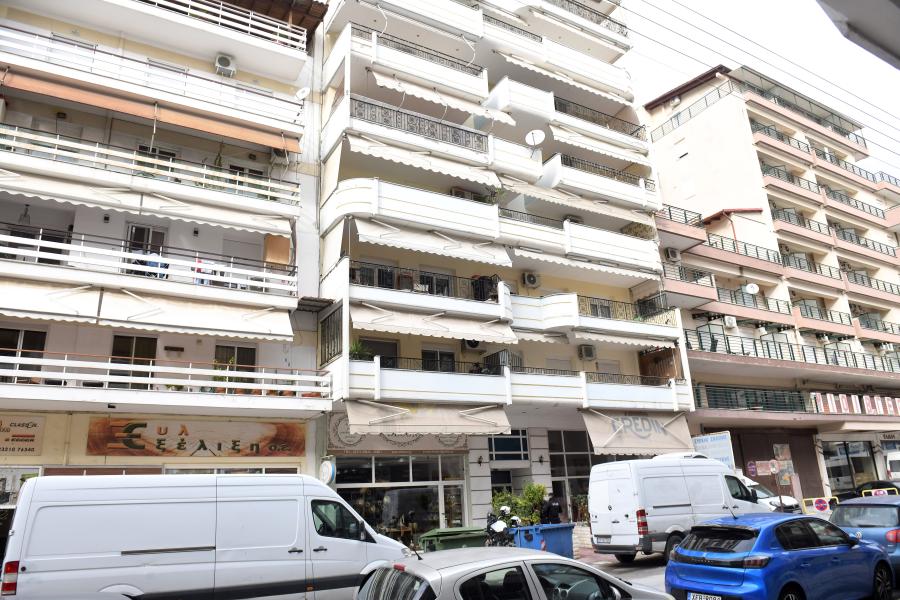 Η γειτονιά στις Σέρρες όπου βρέθηκε νεκρός ο 17χρονος στο σπίτι του