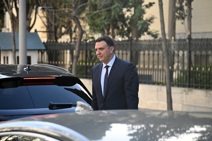 Ο Βασίλης Κικίλιας προσέρχεται στη συνεδρίαση του ΚΥΣΕΑ υπό τον πρωθυπουργό Κυρ. Μητσοτάκη