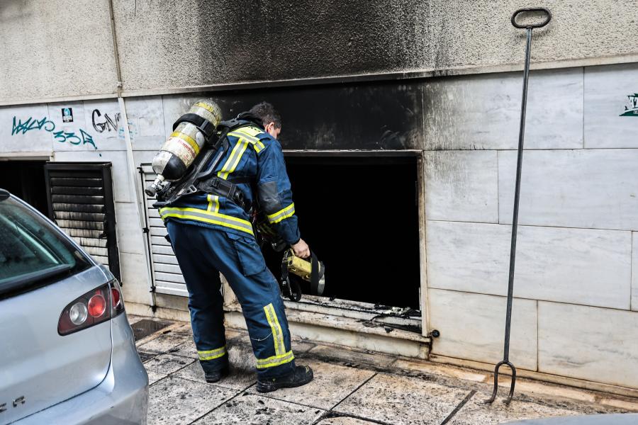 Πυρκαγιά σε υπόγειο διαμέρισμα στα Πατήσια