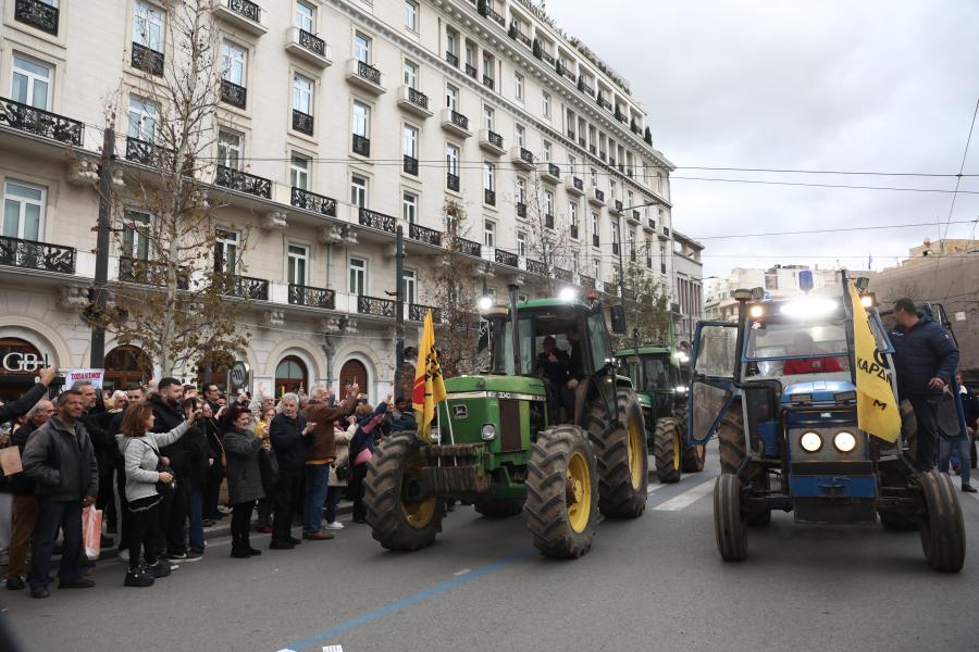 Συλλαλητήριο αγροτών και κτηνοτρόφων στο Σύνταγμα