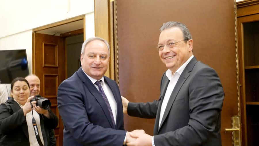 Συνάντηση του προέδρου του ΣΥΡΙΖΑ-ΠΣ, Σωκράτη Φάμελλου με τον ΓΓ του ΑΚΕΛ, Στέφανο Στεφάνου
