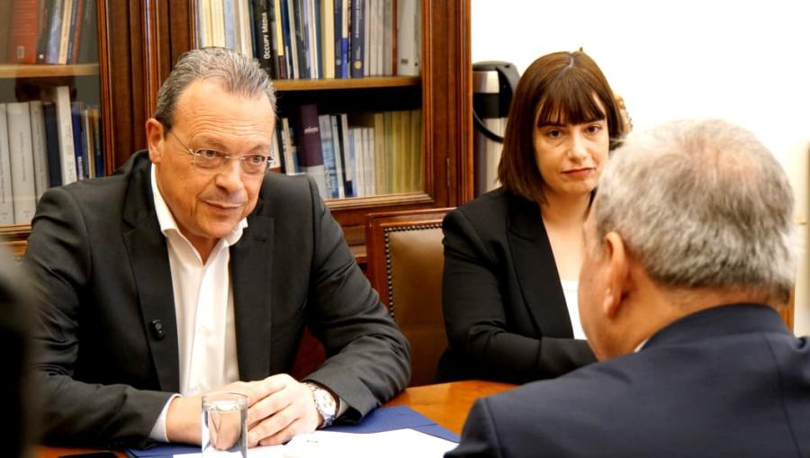 Συνάντηση του προέδρου του ΣΥΡΙΖΑ-ΠΣ, Σωκράτη Φάμελλου με τον ΓΓ του ΑΚΕΛ, Στέφανο Στεφάνου