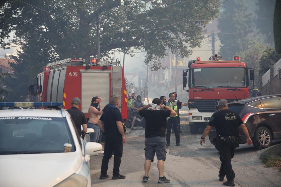 Φωτιά στο Δερβένι