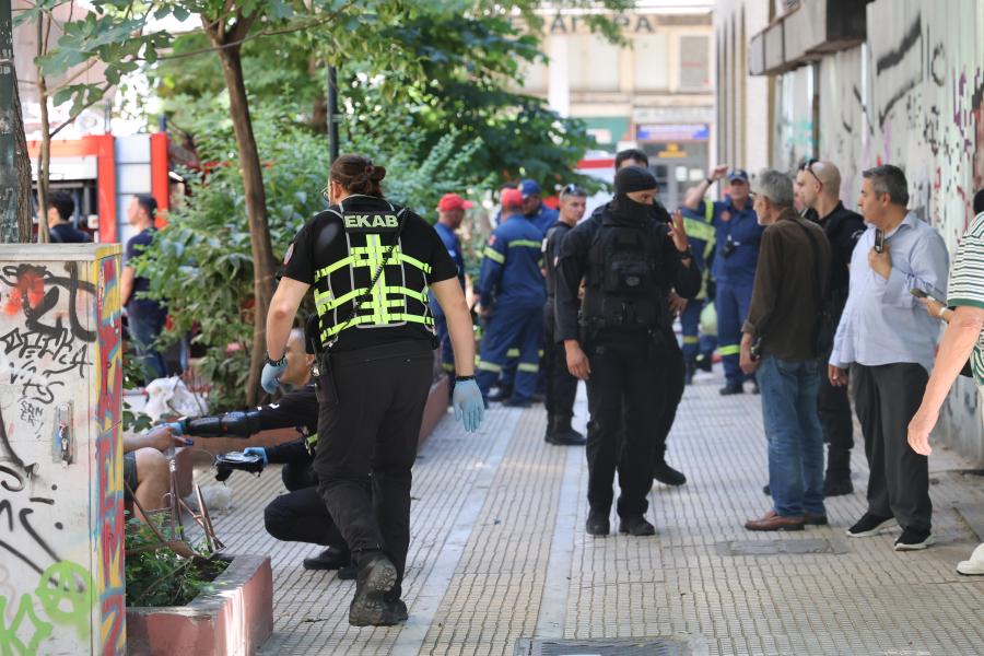 Φωτιά σε ισόγειο ξενοδοχείου στην Ομόνοια