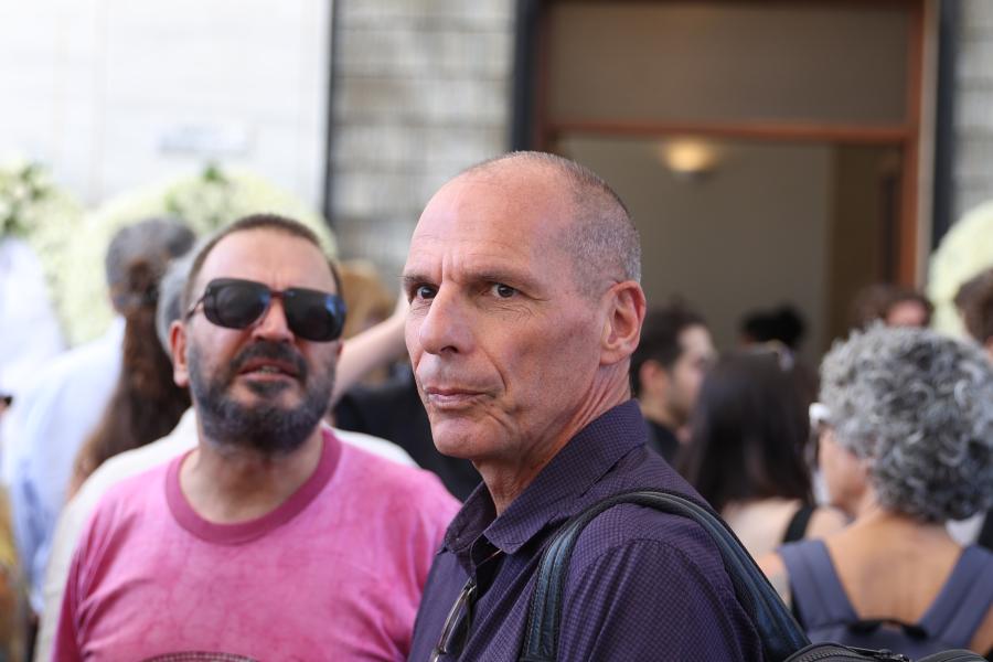 Η κηδεία της Πάολας Ρεβενιώτη στο Α' Νεκροταφείο Αθηνών, Σάββατο 11 Ιουλίου 2026