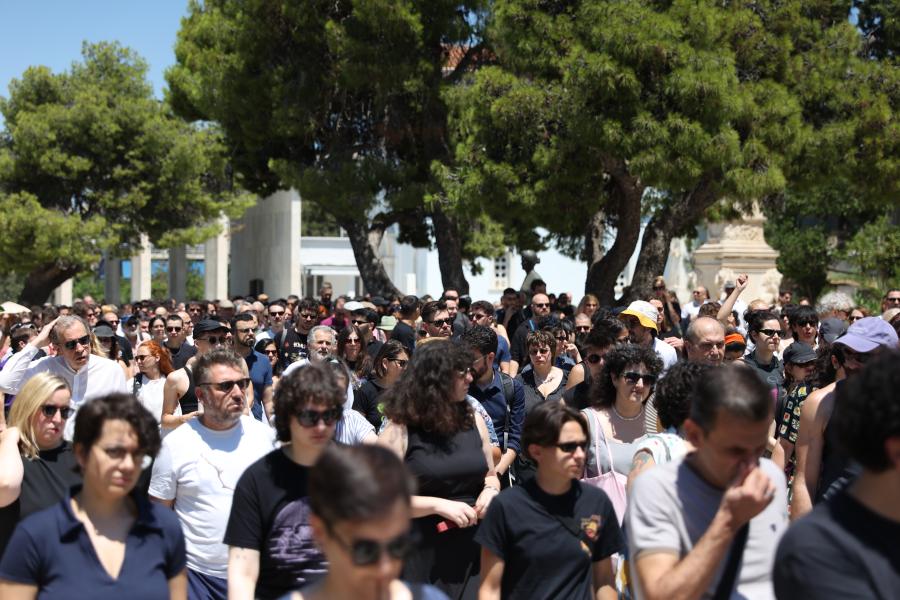 Η κηδεία της Πάολας Ρεβενιώτη στο Α' Νεκροταφείο Αθηνών, Σάββατο 11 Ιουλίου 2026