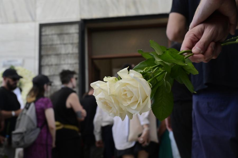 Η κηδεία της Πάολας Ρεβενιώτη στο Α' Νεκροταφείο Αθηνών, Σάββατο 11 Ιουλίου 2026