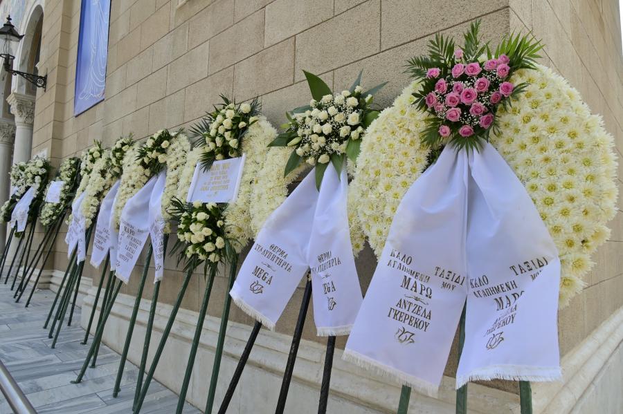 Κηδεία της ηθοποιού Μάρως Κοντού – Η εξόδιος ακολουθία στην Μητρόπολη Αθηνών