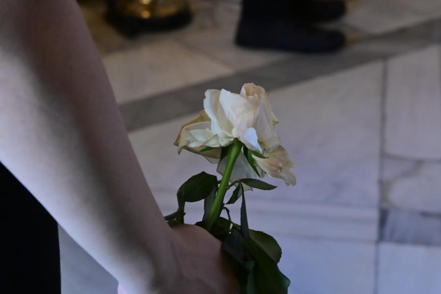 Κηδεία της ηθοποιού Μάρως Κοντού – Η εξόδιος ακολουθία στην Μητρόπολη Αθηνών