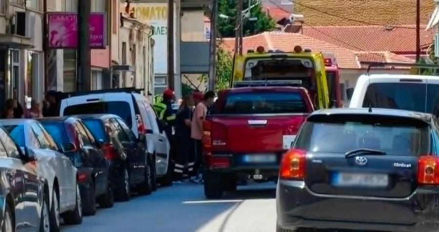 Πυροσβεστική και ΕΚΑΒ στο σημείο του εργατικού ατυχήματος στην Πτολεμαΐδα