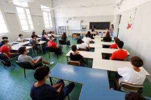 Άνοιξαν τα σχολεία σήμερα στην Ιταλία
