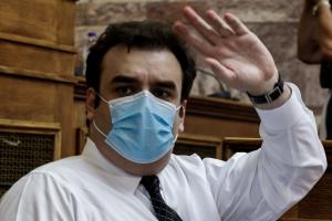 ΠΙΕΡΡΑΚΑΚΗΣ ΒΟΥΛΗ ΜΕ ΜΑΣΚΑ
