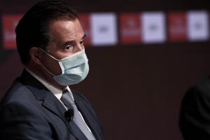 ΓΕΩΡΓΙΑΔΗΣ ΜΕ ΜΑΣΚΑ