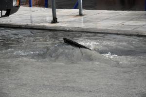 φρεάτιο βροχή πλημμύρα νερό