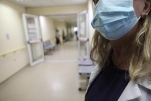 Γιατρός νοσοκομείο μάσκα γενική