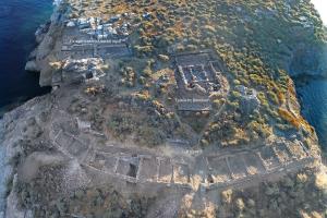 H βραχονησίδα «Βρυοκαστράκι» κοντά στην Κύθνο