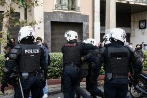 αστυνομία σύλλήψη πολυτεχνείο