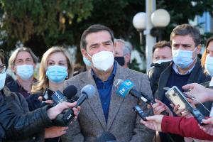 Ο Αλέξης Τσίπρας κάνει δηλώσεις