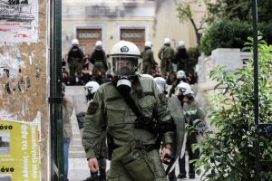 Αστυνομικοί στην ΑΣΟΕΕ